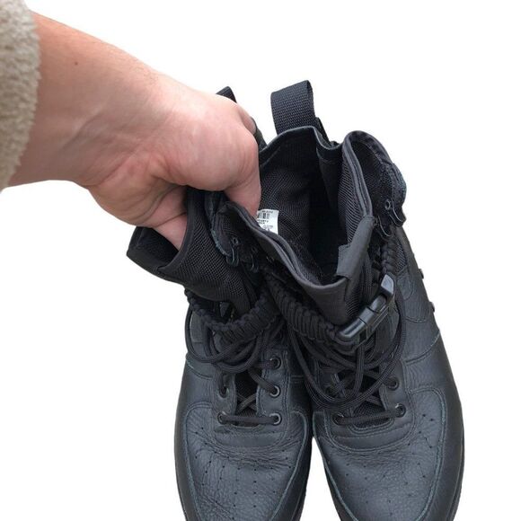 Rare 2017 Nike Air Force 1 Boot Size 9.5 Black - Picture 12 of 16